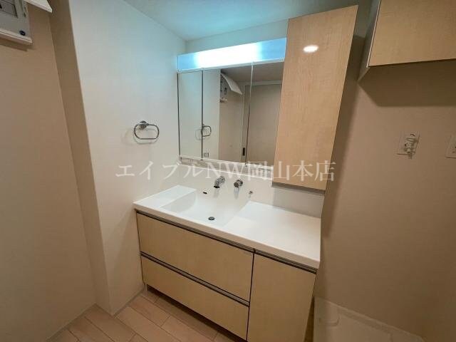 物件内観写真10　(洗髪洗面化粧台)