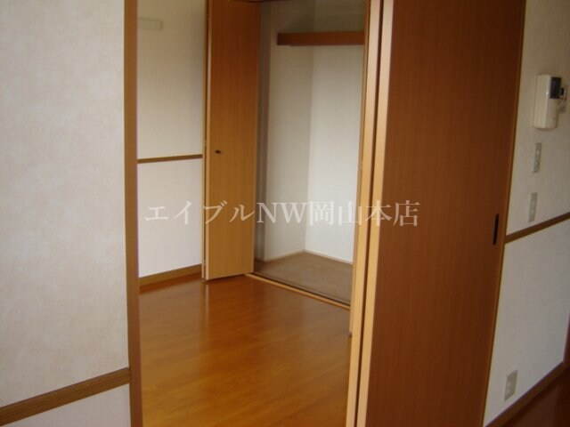 物件内観写真9　(洋室)