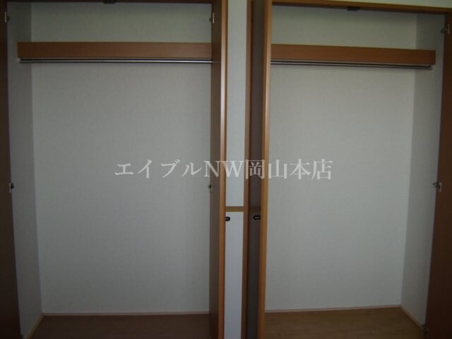 物件内観写真10　(収納)