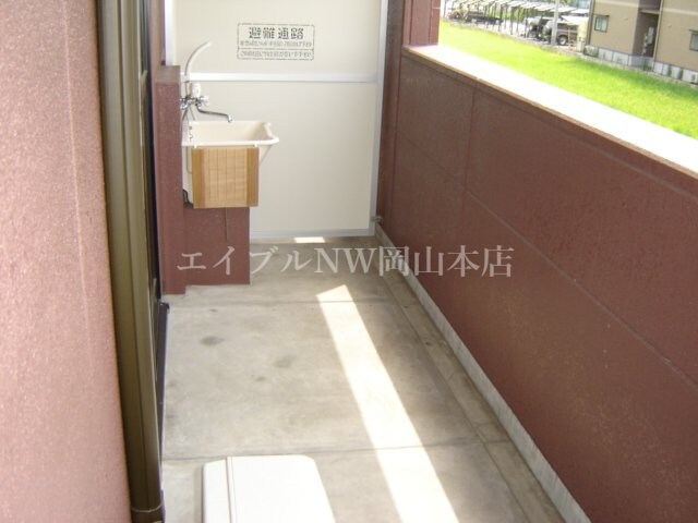 物件内観写真12　(ベランダ)