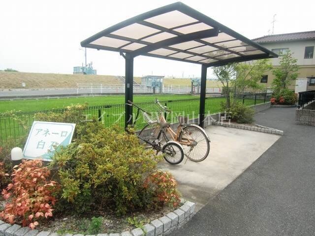 物件内観写真13　(駐輪場)