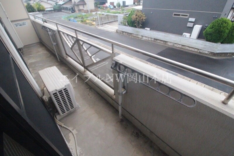 物件内観写真13　(南側バルコニー)