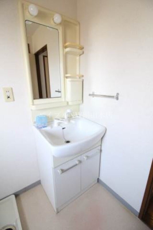 物件内観写真12　(洗面)