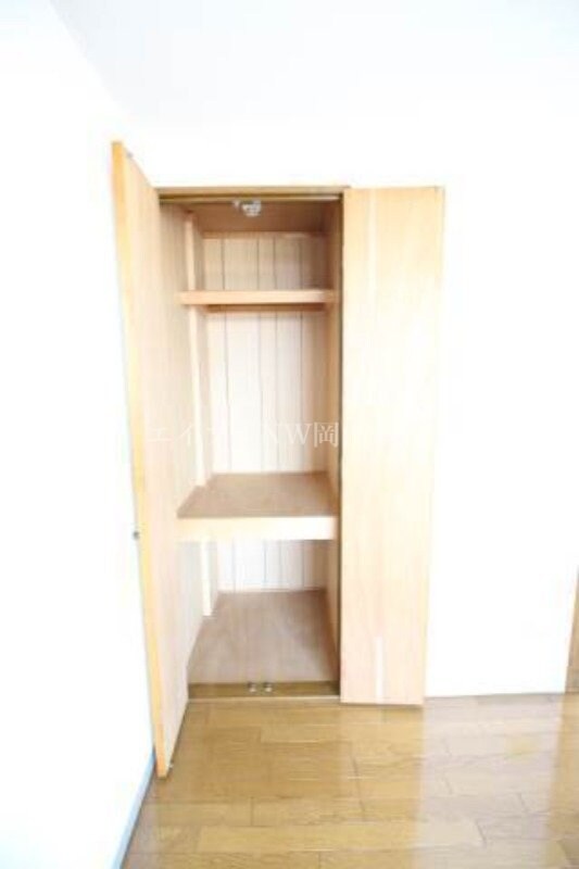 物件内観写真13　(収納)