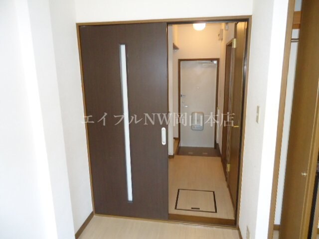 物件内観写真16　(廊下)