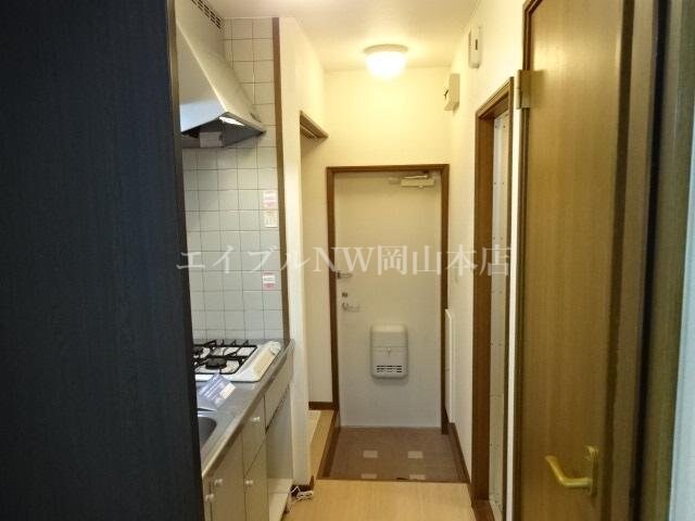 物件内観写真17　(廊下)