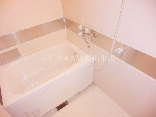 物件内観写真10　(バスルーム)