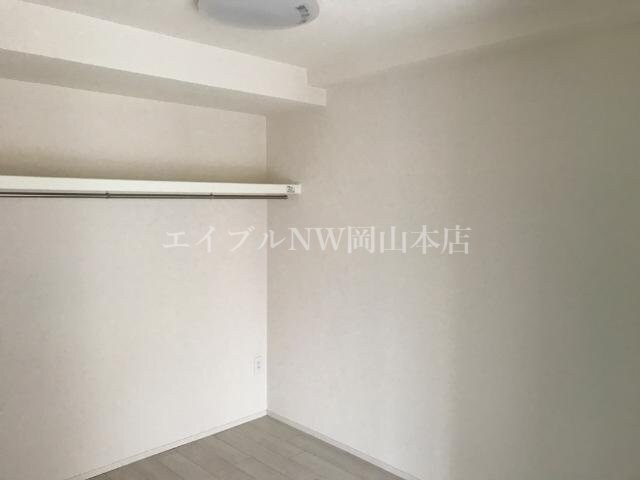 物件内観写真12　(洋室)