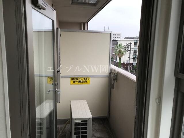 物件内観写真15　(ベランダ)