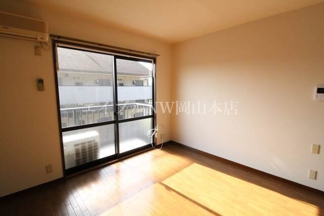 物件内観写真6　(居室)