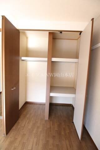 物件内観写真11　(収納)