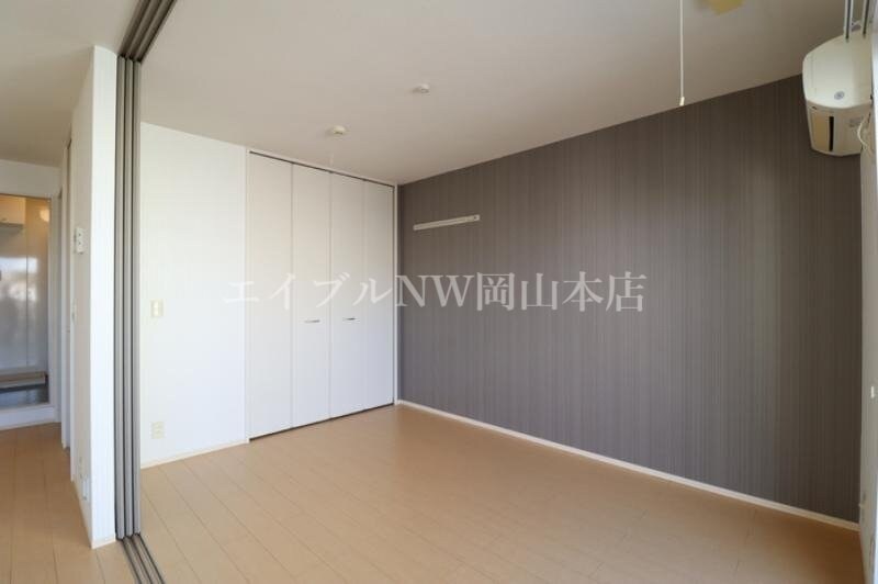 物件内観写真16　(寝室)