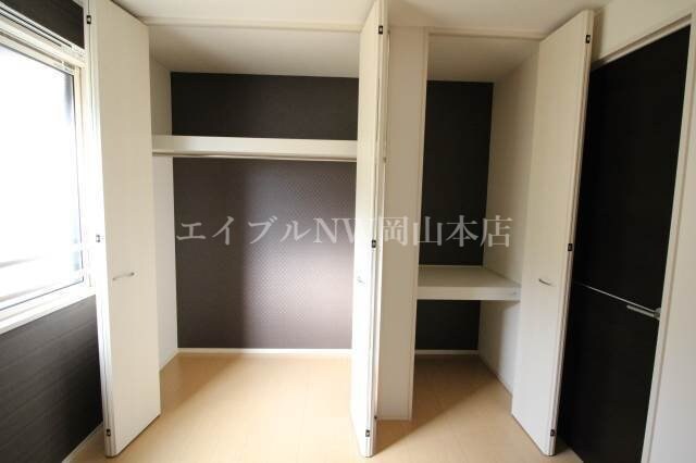 物件内観写真12　(収納)