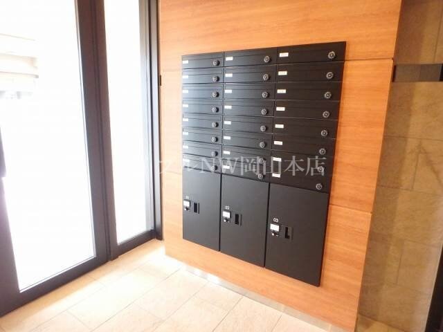 物件外観写真4　(集合ポスト)