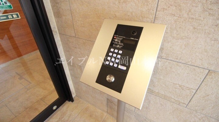 物件外観写真5　(オートロック)