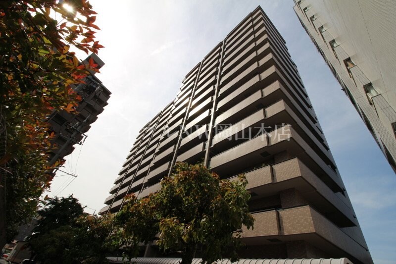 サーパス東古松第２の物件外観写真