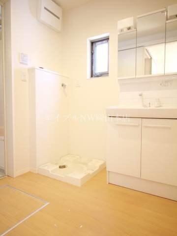 物件内観写真8　(脱衣所)