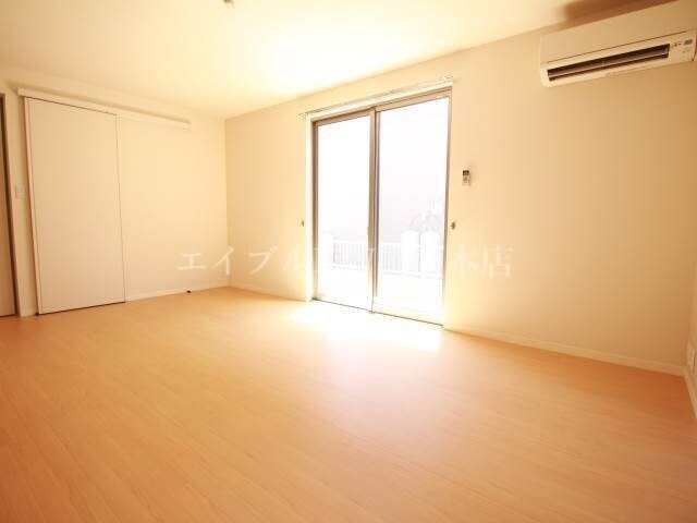 物件内観写真16　(リビング)