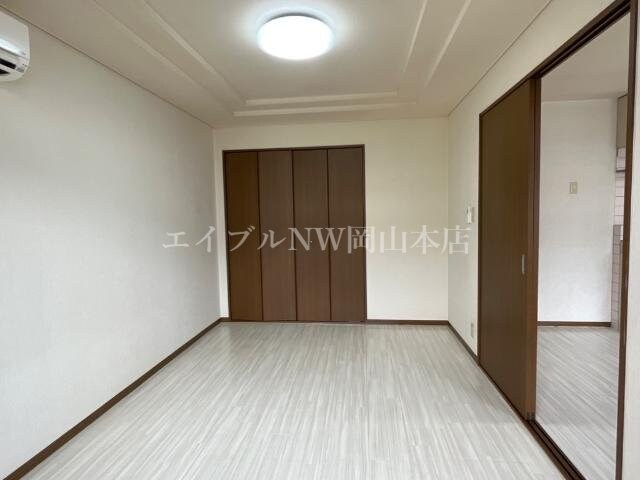 物件内観写真8　(南洋室)