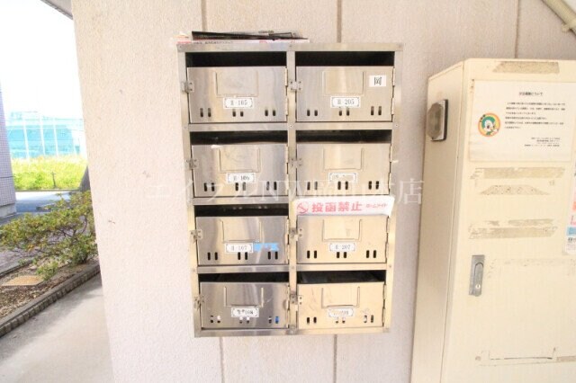 物件外観写真6　(集合ポスト)