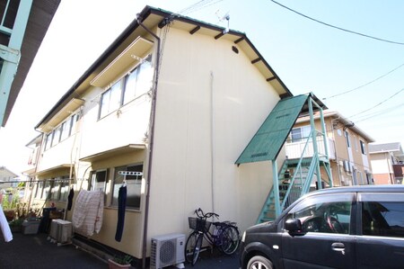 富田アパート外観写真