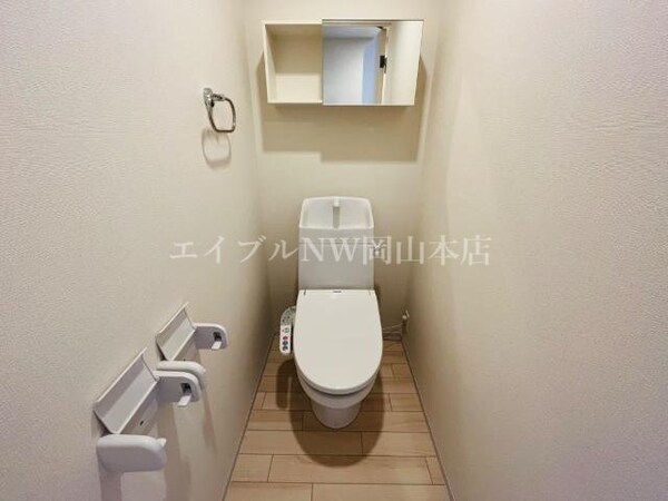 トイレ(シャワー付トイレ)