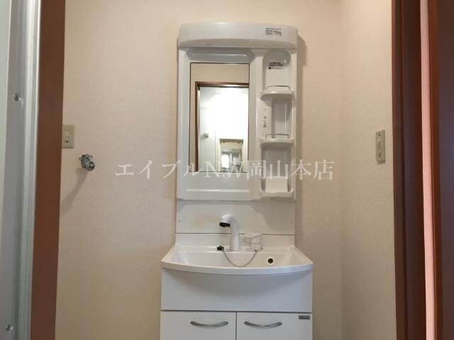 物件内観写真10　(洗髪洗面化粧台)