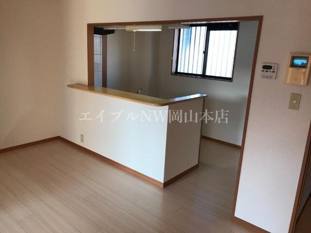 物件内観写真12　(リビング)