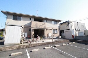 ペアフィールド　B棟外観写真