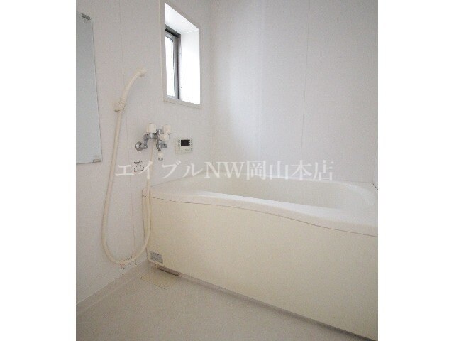 物件内観写真9　(バスルーム)