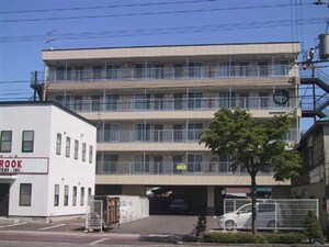 ピュアパレス栄町外観写真