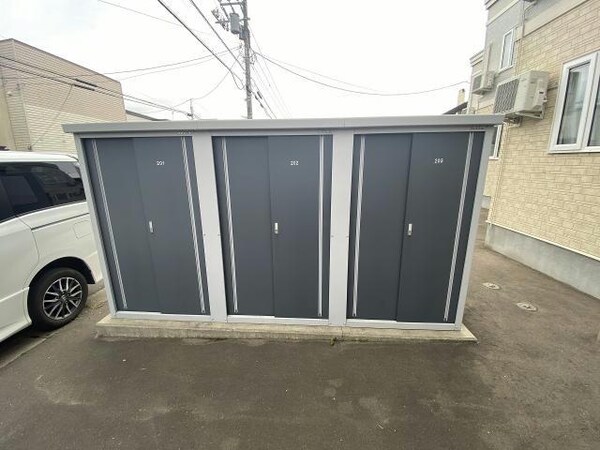 その他