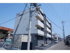 セルペンテ（serpente）外観写真