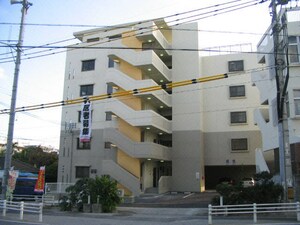 鳳凰外観写真