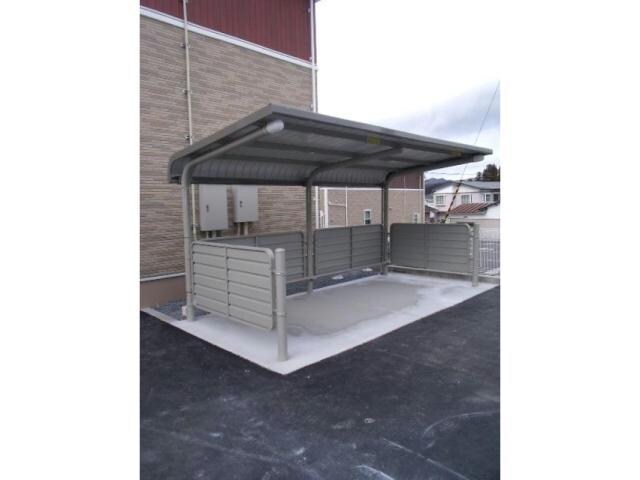 物件内観写真13　(駐輪場)