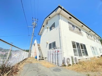 気仙沼線ＢＲＴ 本吉駅 2階建 築35年の外観写真