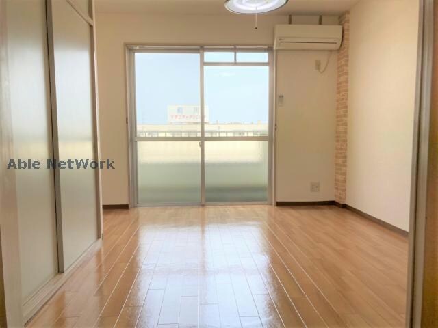 物件内観写真8　(※室内写真別部屋です。)