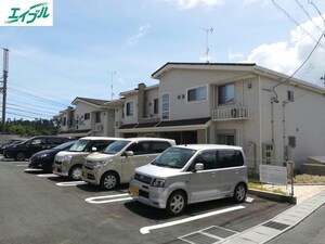 ウィステリアⅡ・Ⅲ外観写真