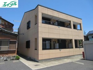 ファミーユ上浜外観写真