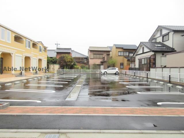 物件外観写真2　(イースト)