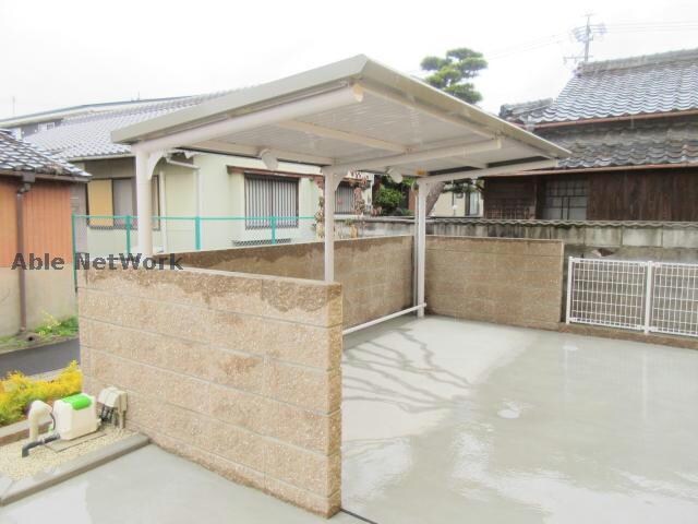 物件外観写真3　(イースト)