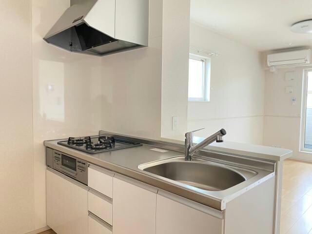 物件内観写真8　(※類似モデルの為、色味等は異なります。)