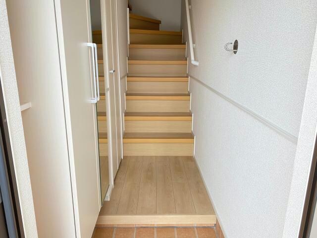 物件内観写真16　(※類似モデルの為、色味等は異なります。)