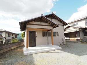 半田E様貸家外観写真