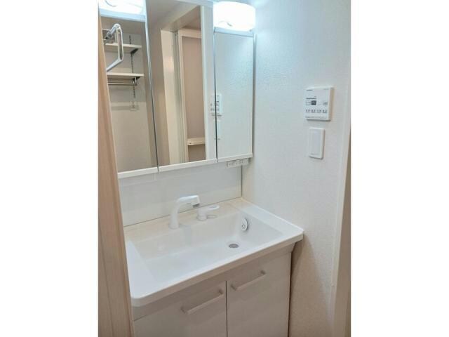 物件内観写真12　(同型類似のものです)