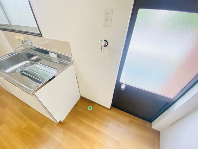 物件内観写真10　(洗濯機置き場)