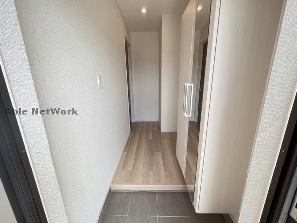 玄関回り(同型類似のものです)