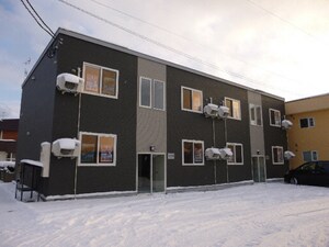 ＬＩＳ ＣＯＵＲＴ（ﾘｽｺｰﾄ）外観写真