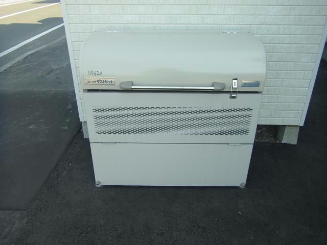 物件外観写真3　(ｺﾞﾐ置場)