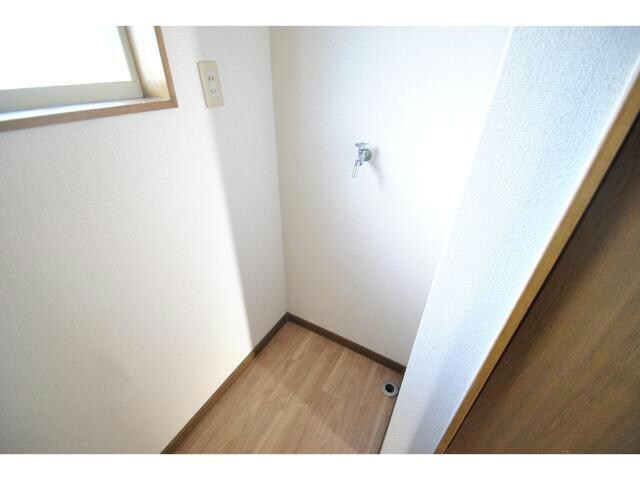 物件内観写真22　(洗濯機置き場)